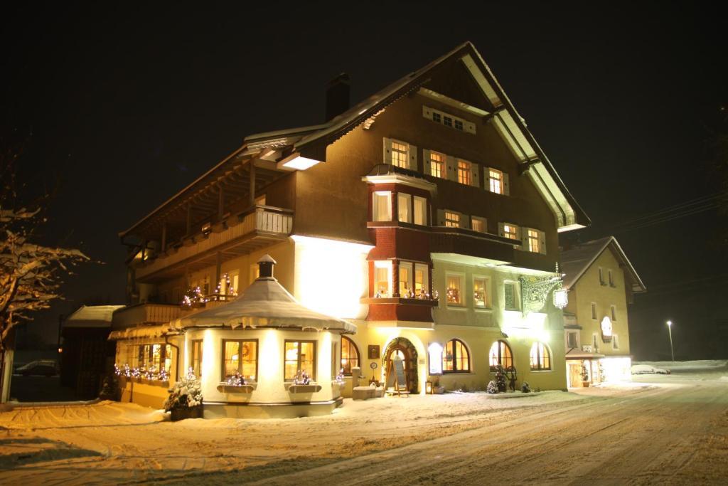 Brauereigasthof Schaeffler Миссен-Вильхамс Экстерьер фото
